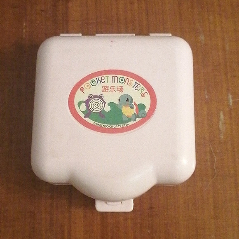 90's Pokemon small play house